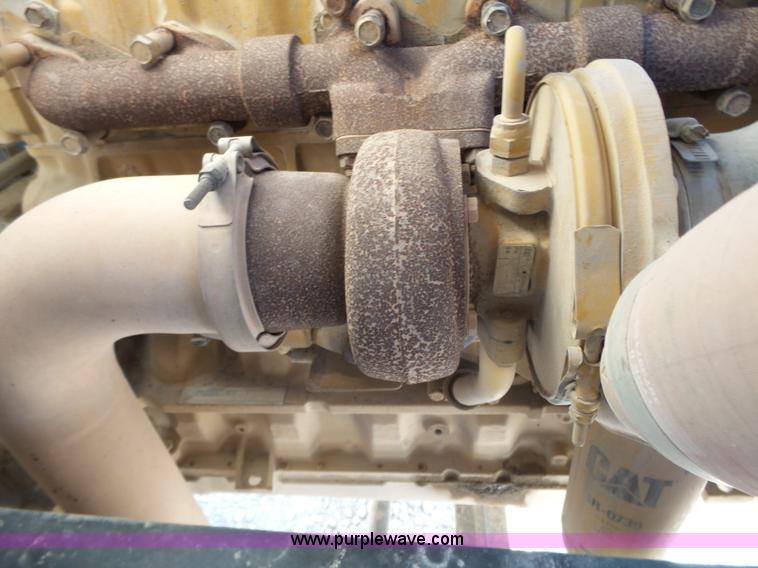 image for item J7679 2004 Ford F750 Super Duty delivery truck