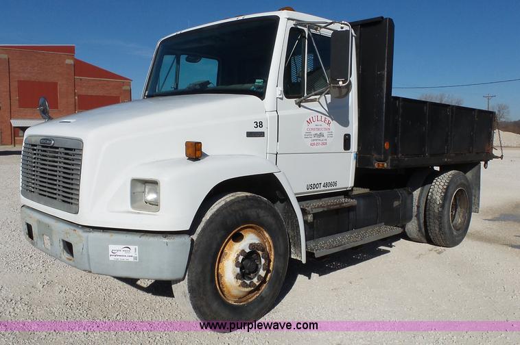 image for item J7680 1999 Freightliner FL80 dump truck