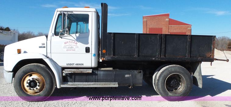 image for item J7680 1999 Freightliner FL80 dump truck