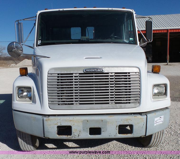 image for item J7680 1999 Freightliner FL80 dump truck