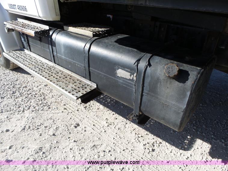 image for item J7680 1999 Freightliner FL80 dump truck