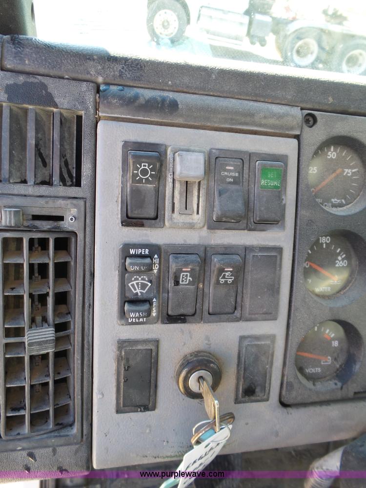 image for item J7680 1999 Freightliner FL80 dump truck