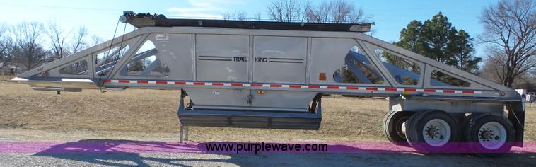 image for item J7681 2005 Trail King TKBD22-402 bottom dump trailer