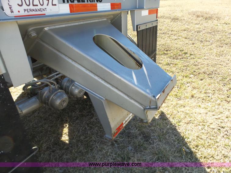 image for item J7681 2005 Trail King TKBD22-402 bottom dump trailer