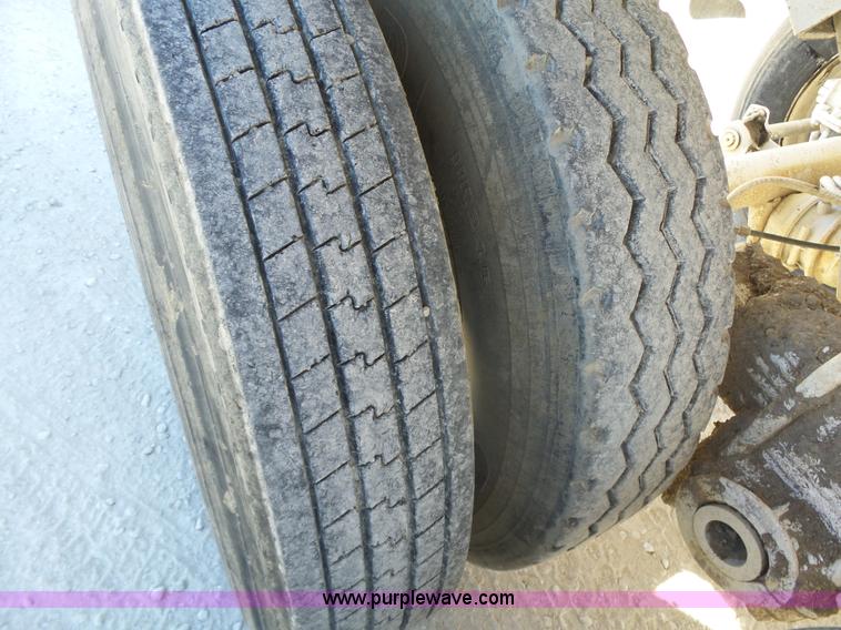 image for item J7683 1998 Trail King end dump trailer