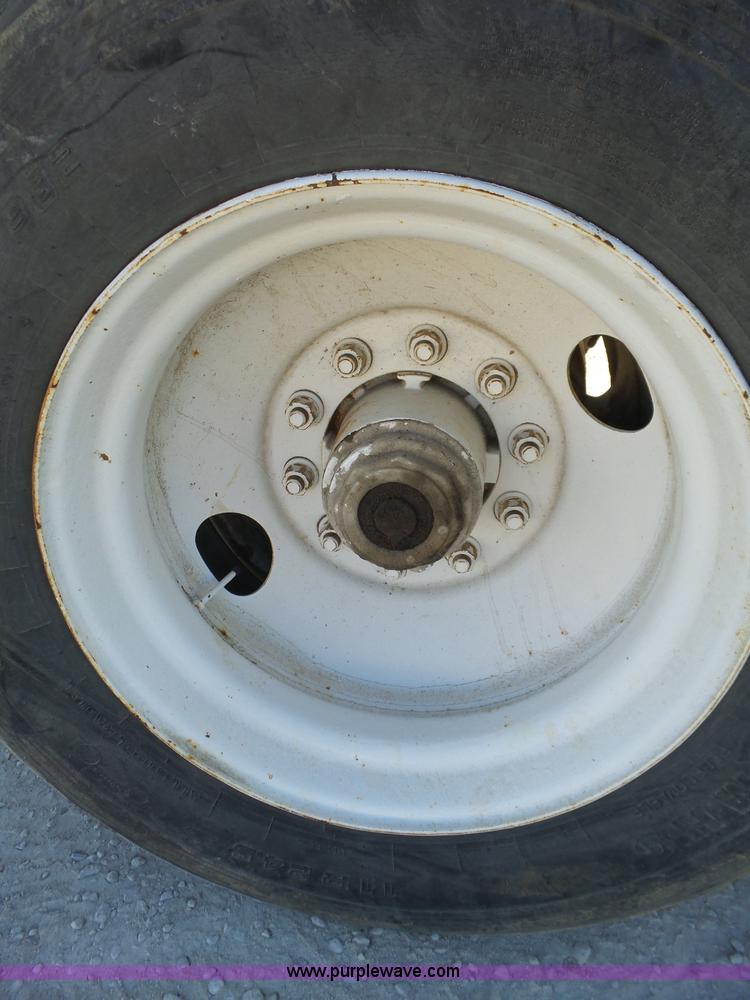 image for item J7683 1998 Trail King end dump trailer