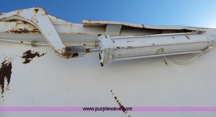 image for item J7683 1998 Trail King end dump trailer