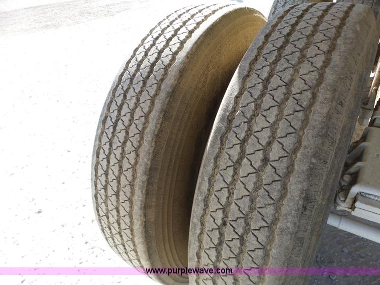 image for item J7683 1998 Trail King end dump trailer