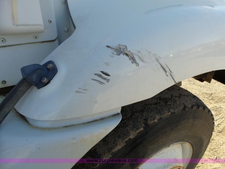 image for item J7684 1995 International 9200 dump truck