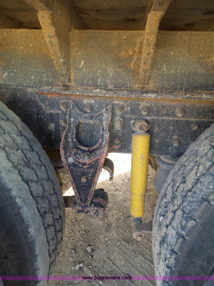 image for item J7684 1995 International 9200 dump truck