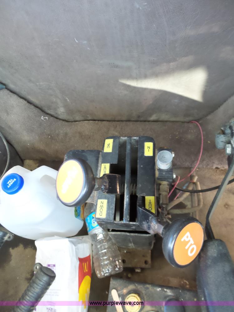 image for item J7684 1995 International 9200 dump truck