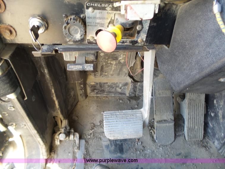 image for item J7684 1995 International 9200 dump truck