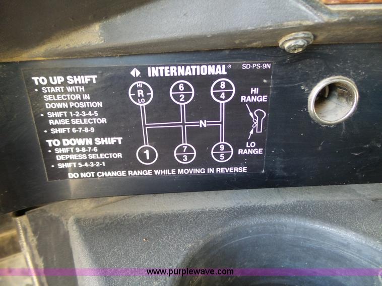 image for item J7684 1995 International 9200 dump truck