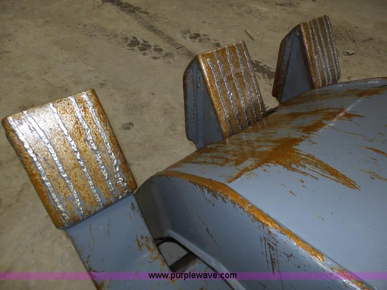 image for item J8819 NPK GR2530 excavator grapple attachment