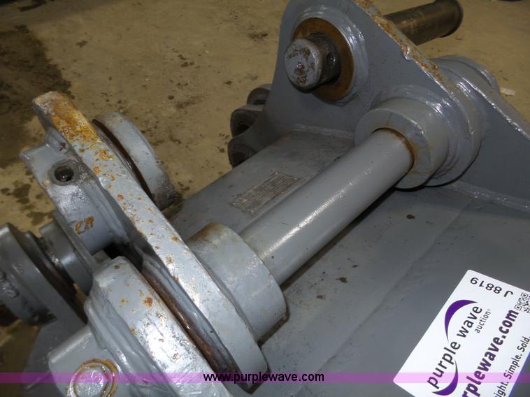image for item J8819 NPK GR2530 excavator grapple attachment
