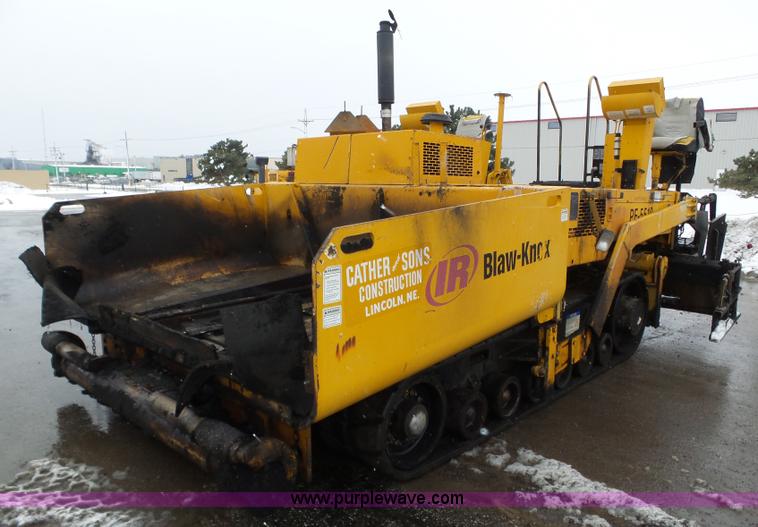 image for item J8823 2003 Blaw Knox PF-5510 asphalt paver