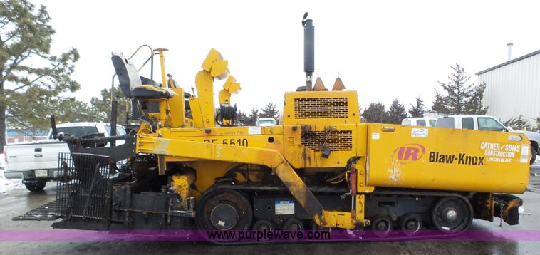 image for item J8823 2003 Blaw Knox PF-5510 asphalt paver