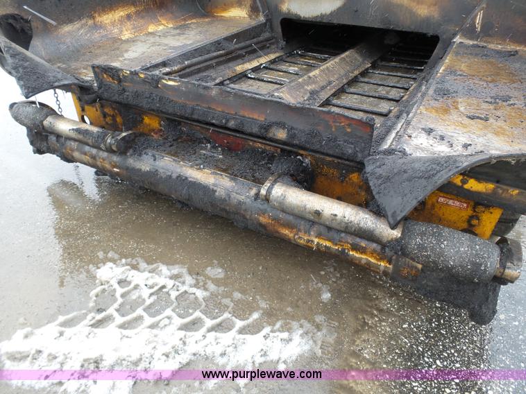 image for item J8823 2003 Blaw Knox PF-5510 asphalt paver