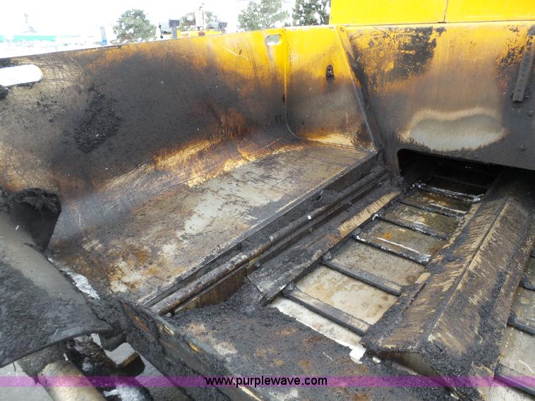 image for item J8823 2003 Blaw Knox PF-5510 asphalt paver