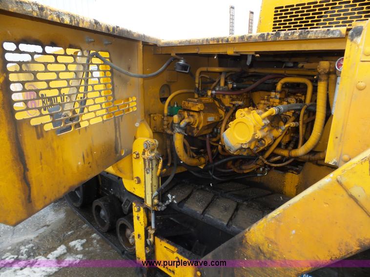 image for item J8823 2003 Blaw Knox PF-5510 asphalt paver