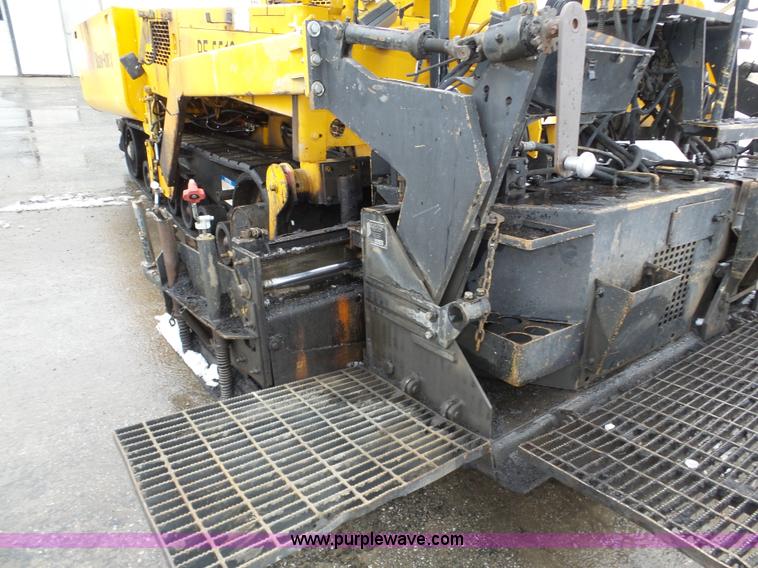 image for item J8823 2003 Blaw Knox PF-5510 asphalt paver