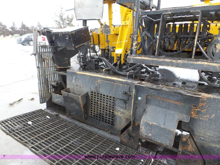image for item J8823 2003 Blaw Knox PF-5510 asphalt paver