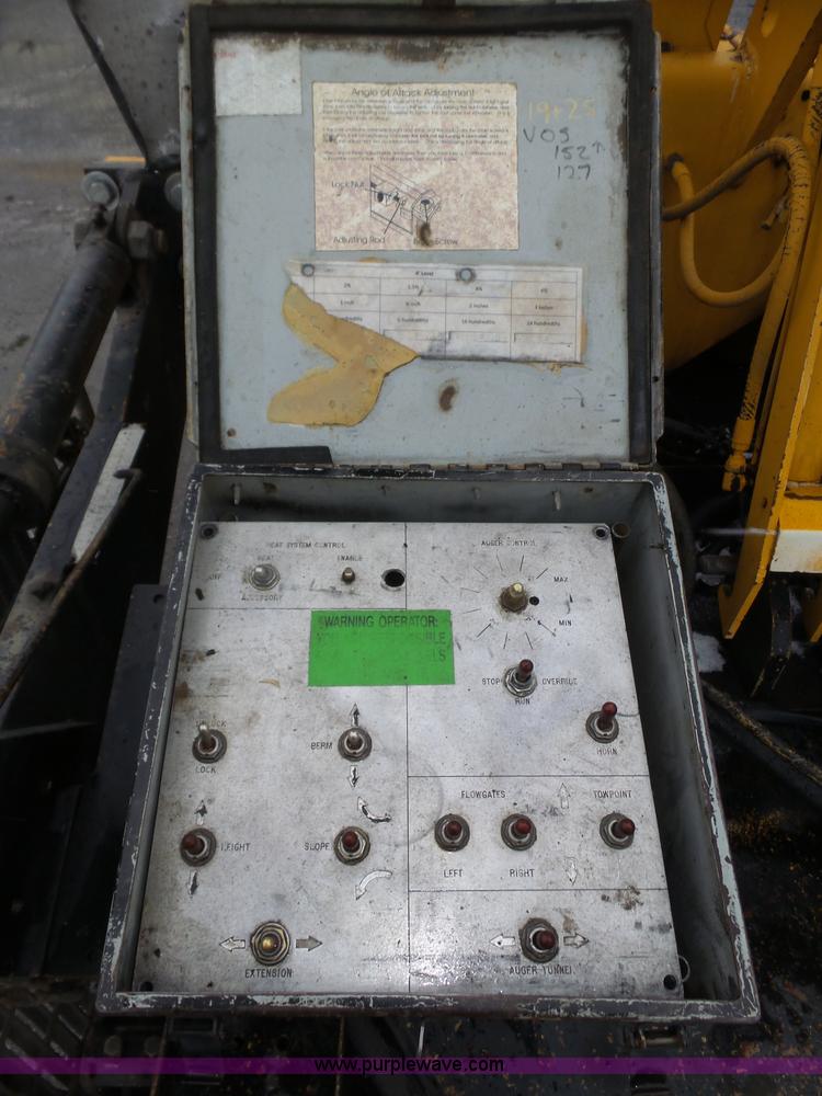 image for item J8823 2003 Blaw Knox PF-5510 asphalt paver