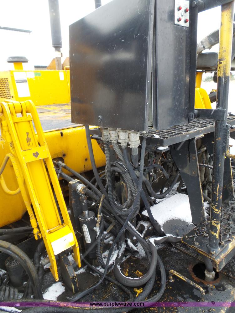 image for item J8823 2003 Blaw Knox PF-5510 asphalt paver