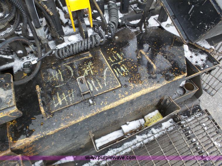 image for item J8823 2003 Blaw Knox PF-5510 asphalt paver