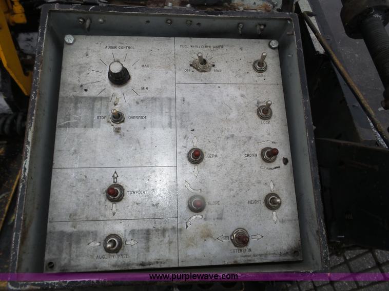 image for item J8823 2003 Blaw Knox PF-5510 asphalt paver