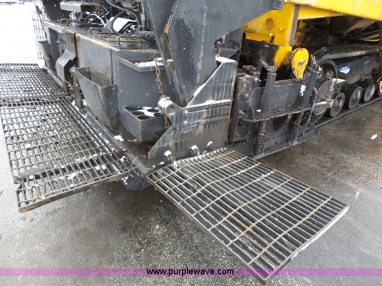 image for item J8823 2003 Blaw Knox PF-5510 asphalt paver