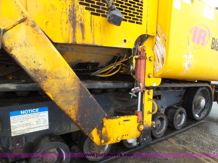image for item J8823 2003 Blaw Knox PF-5510 asphalt paver