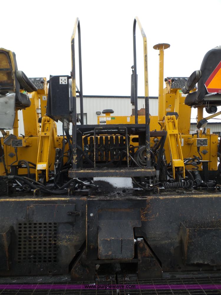 image for item J8823 2003 Blaw Knox PF-5510 asphalt paver