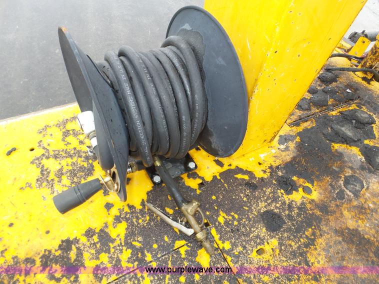 image for item J8823 2003 Blaw Knox PF-5510 asphalt paver