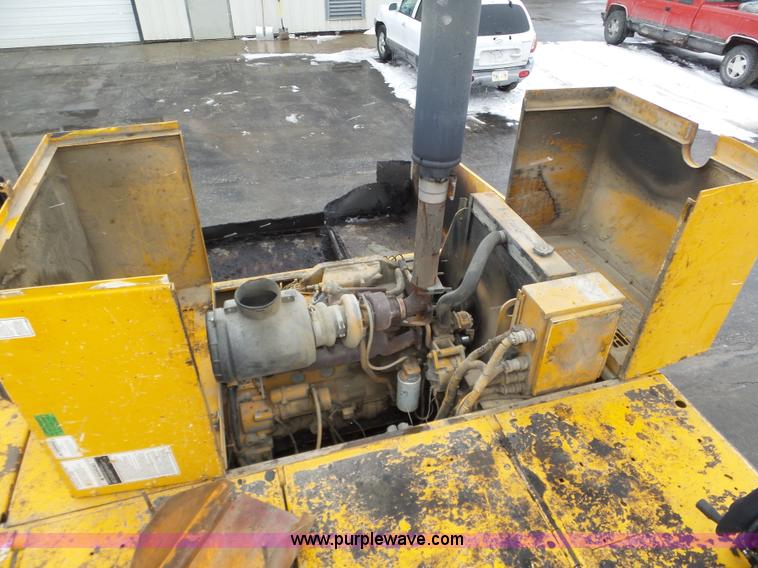 image for item J8823 2003 Blaw Knox PF-5510 asphalt paver