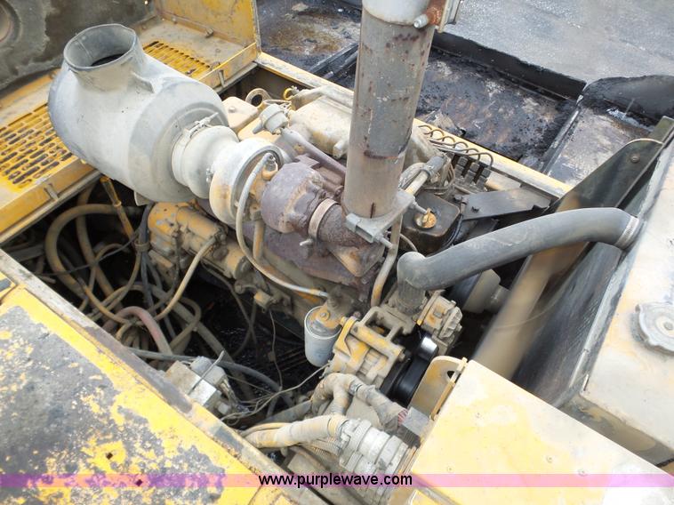 image for item J8823 2003 Blaw Knox PF-5510 asphalt paver