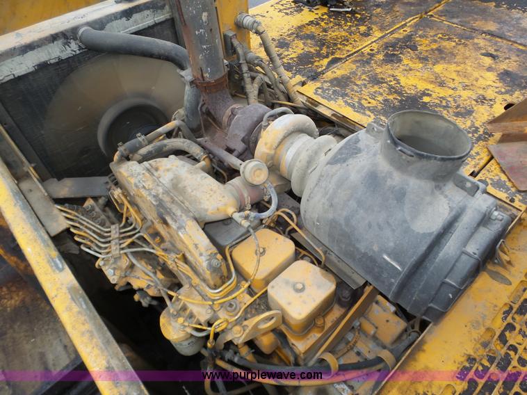 image for item J8823 2003 Blaw Knox PF-5510 asphalt paver