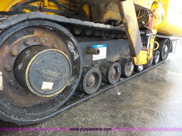 image for item J8823 2003 Blaw Knox PF-5510 asphalt paver