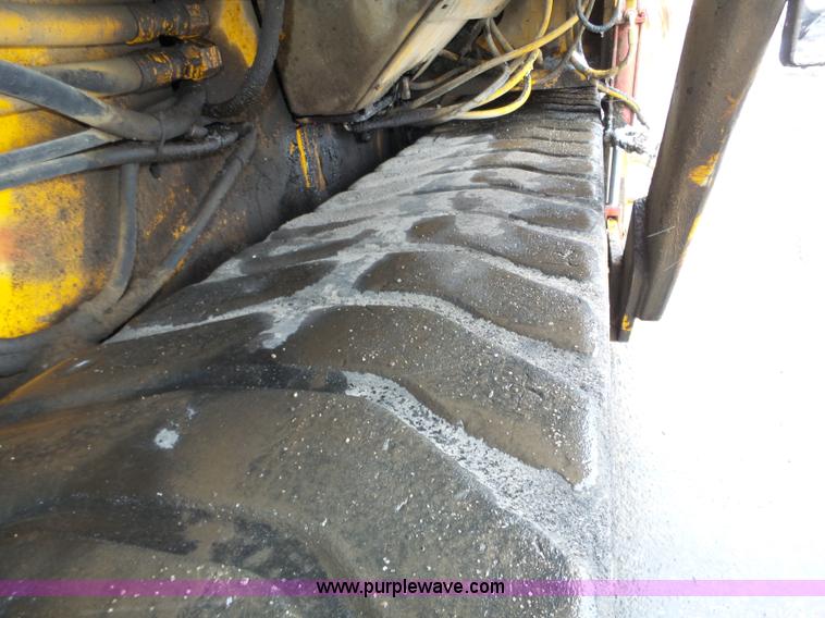 image for item J8823 2003 Blaw Knox PF-5510 asphalt paver