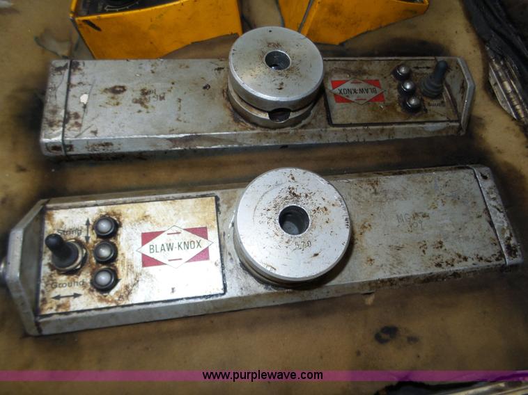 image for item J8823 2003 Blaw Knox PF-5510 asphalt paver