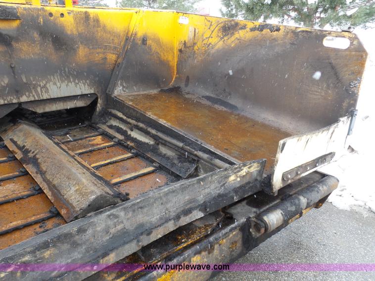 image for item J8824 2003 Blaw Knox PF-5510 asphalt paver