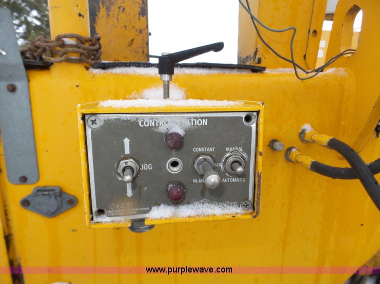 image for item J8824 2003 Blaw Knox PF-5510 asphalt paver