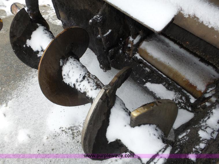 image for item J8824 2003 Blaw Knox PF-5510 asphalt paver