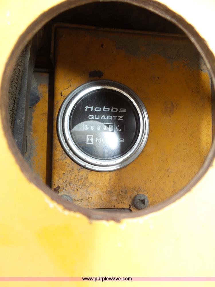 image for item J8824 2003 Blaw Knox PF-5510 asphalt paver