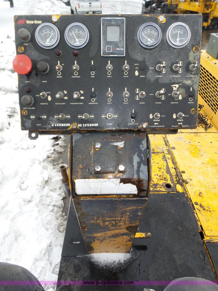 image for item J8824 2003 Blaw Knox PF-5510 asphalt paver