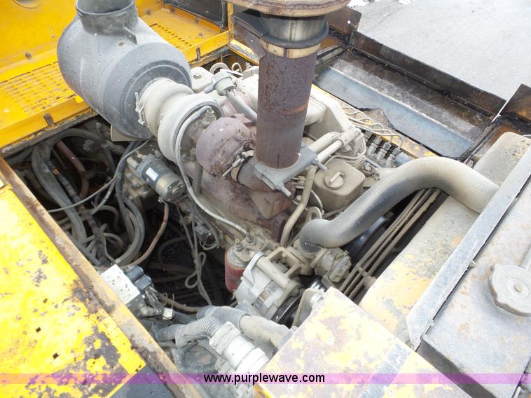 image for item J8824 2003 Blaw Knox PF-5510 asphalt paver