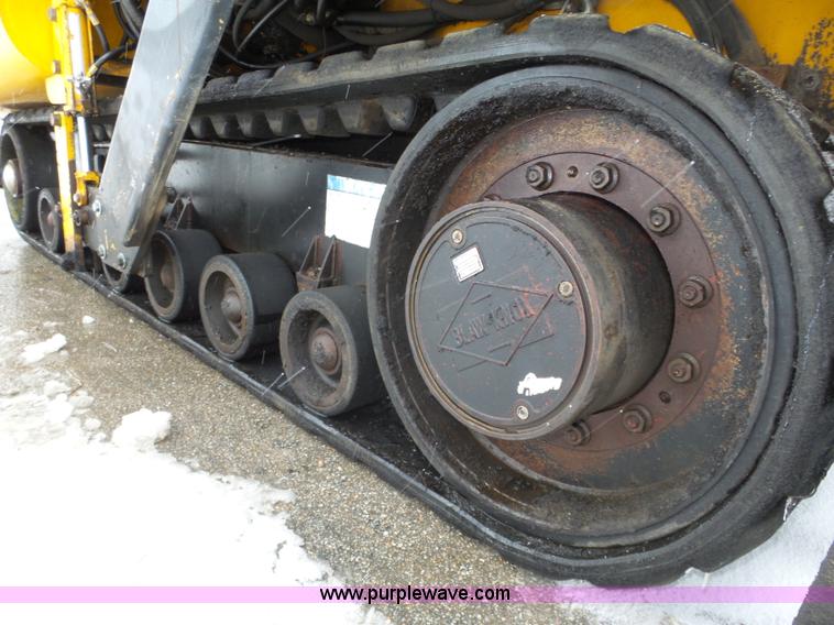 image for item J8824 2003 Blaw Knox PF-5510 asphalt paver