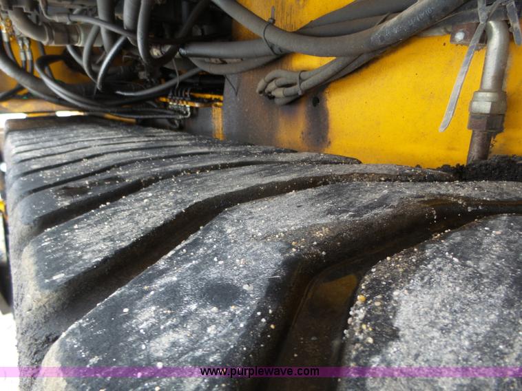 image for item J8824 2003 Blaw Knox PF-5510 asphalt paver