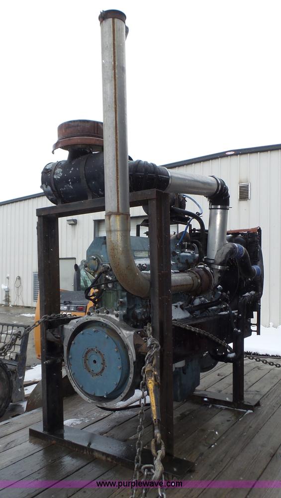 image for item J8825 1995 Detroit Diesel Series 60 11.1L L6 diesel engine