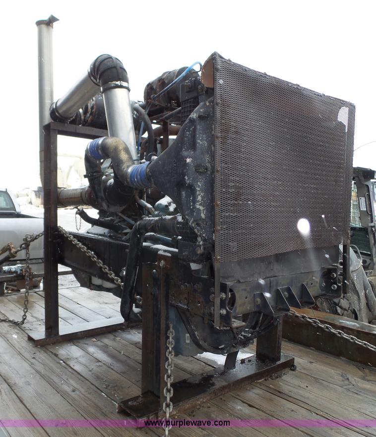 image for item J8825 1995 Detroit Diesel Series 60 11.1L L6 diesel engine